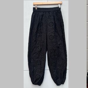 Peach Eyelet  Jogger size Small